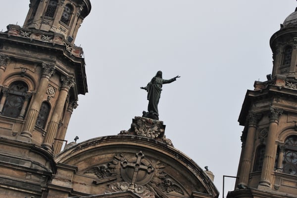 Sites touristiques de Santiago du Chili : Catedral. Source : Wikimedia Commons.