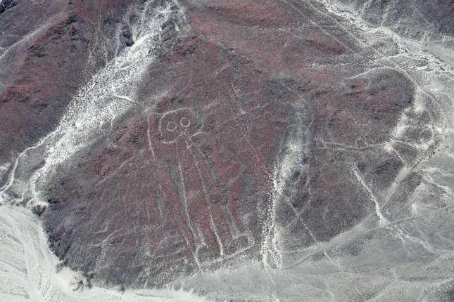 Géoglyphe Astronaute dans le désert de Nazca